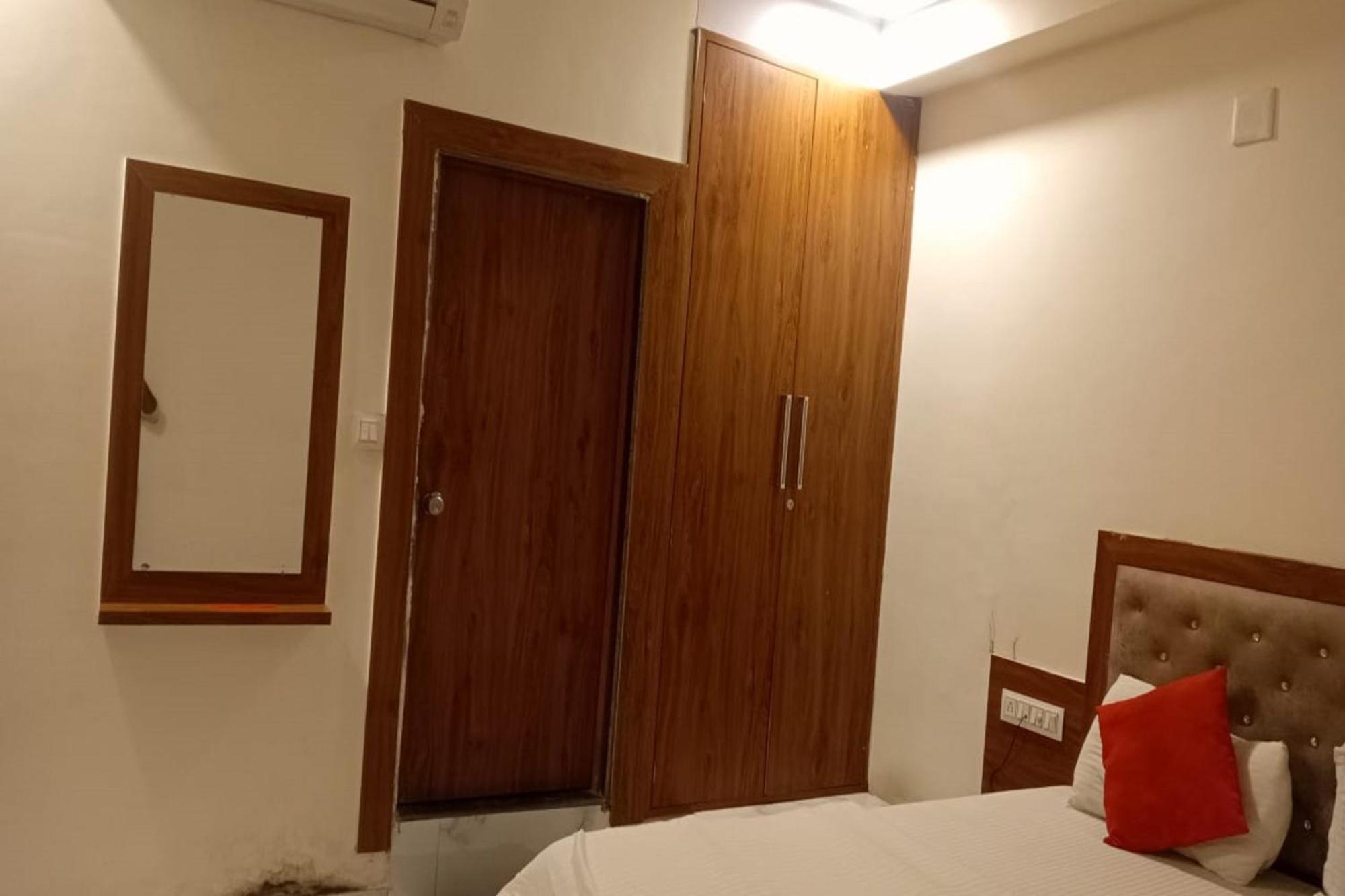 Hotel New Lake View Ahmedabad Exterior foto